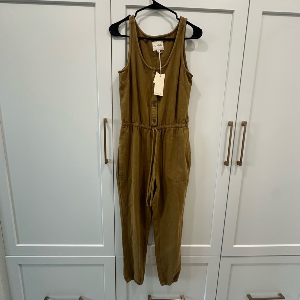Stylish Olive Sleeveless Jumpsuit